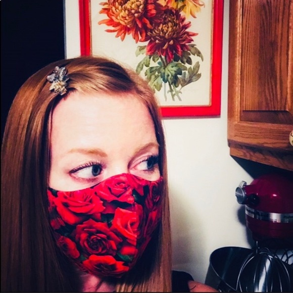 š±Black Cat Fitted Face Mask w/Pocket - Picture 5 of 7